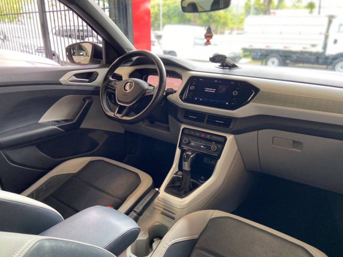 VOLKSWAGEN - T-CROSS - 2019/2020 - Branca - R$ 116.900,00
