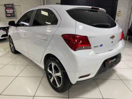 CHEVROLET - ONIX - 2018/2018 - Branca - R$ 64.900,00