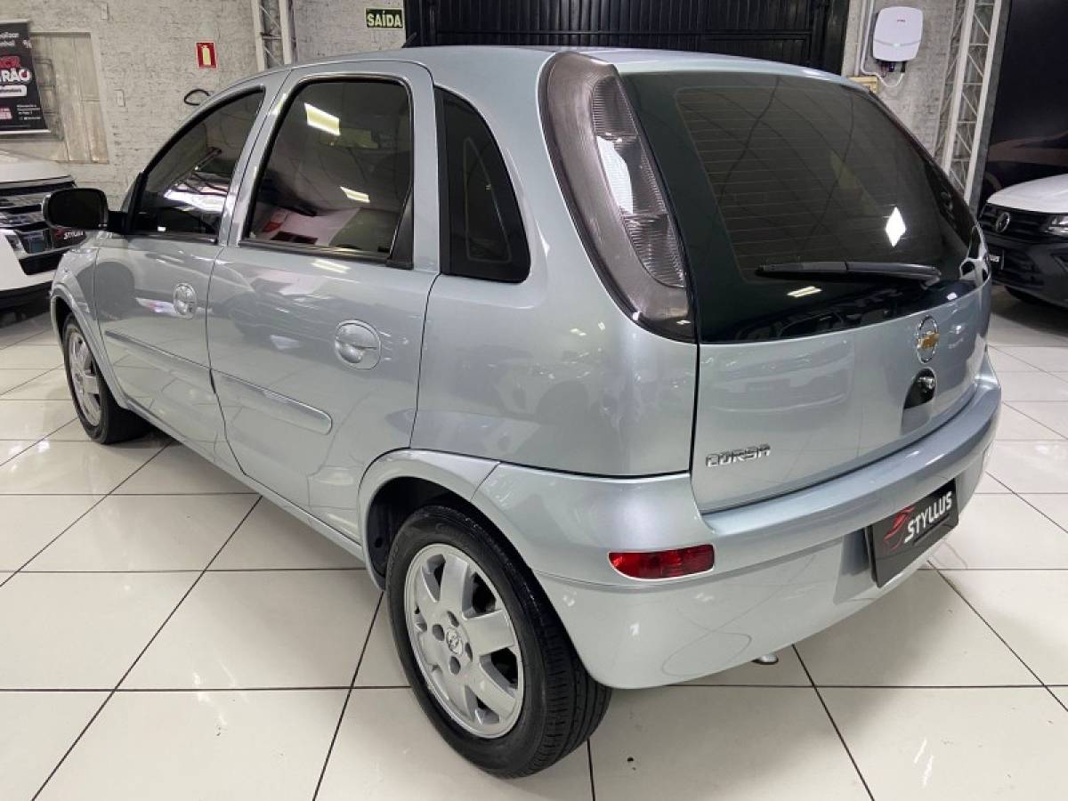 CHEVROLET - CORSA - 2008/2008 - Prata - R$ 31.900,00