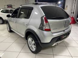 RENAULT - SANDERO - 2012/2012 - Prata - R$ 37.900,00