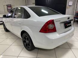FORD - FOCUS - 2013/2013 - Branca - R$ 48.900,00
