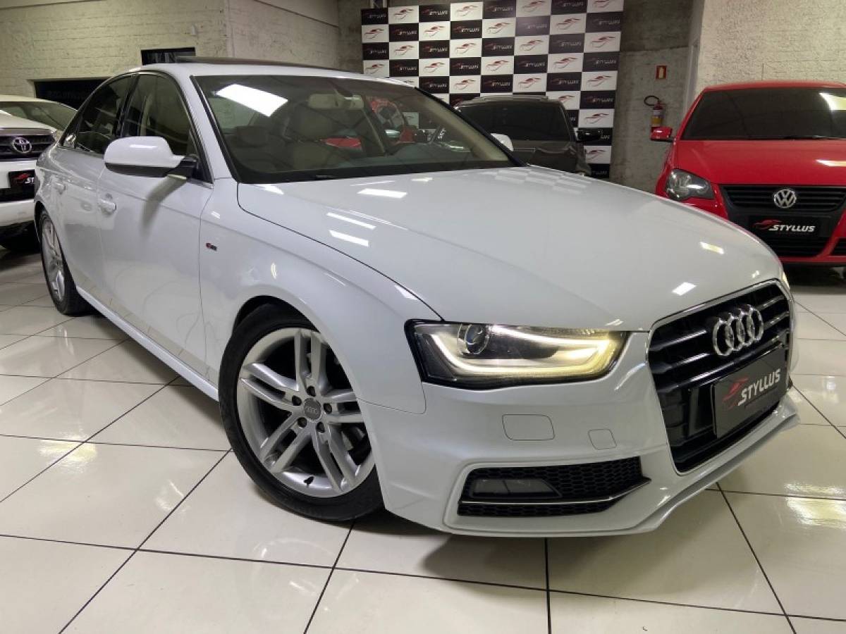 AUDI - A4 - 2015/2016 - Branca - R$ 91.900,00