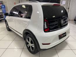 VOLKSWAGEN - UP - 2018/2018 - Branca - R$ 65.900,00