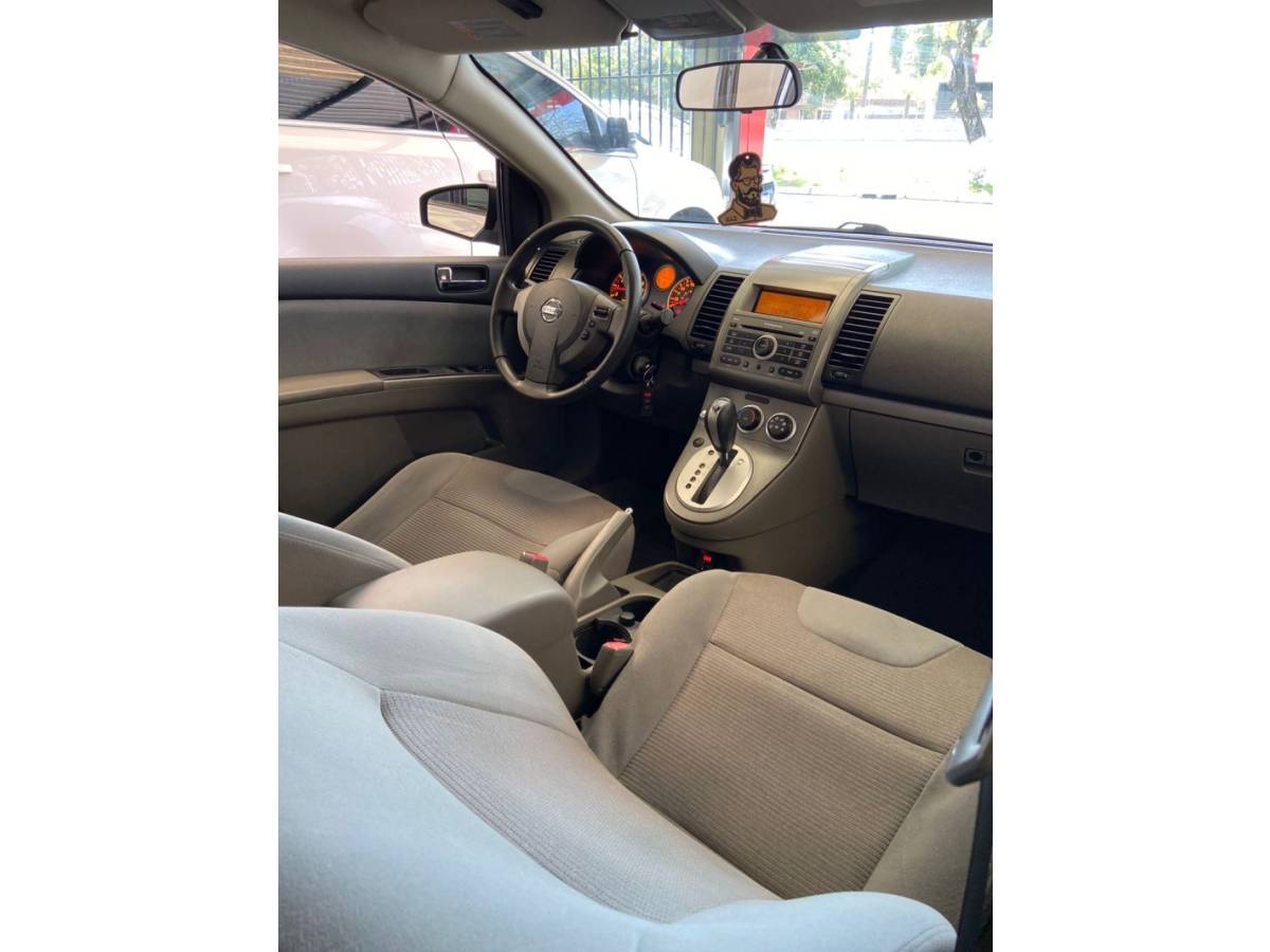 NISSAN - SENTRA - 2007/2008 - Prata - R$ 32.900,00