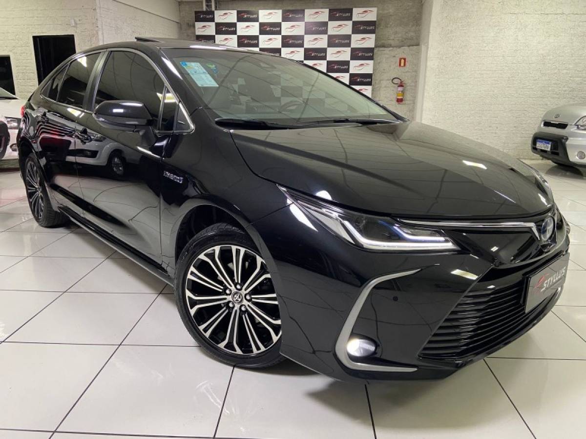 TOYOTA - COROLLA - 2021/2022 - Preta - R$ 144.900,00