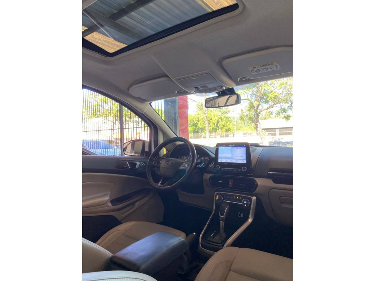 FORD - ECOSPORT - 2017/2018 - Branca - R$ 79.900,00