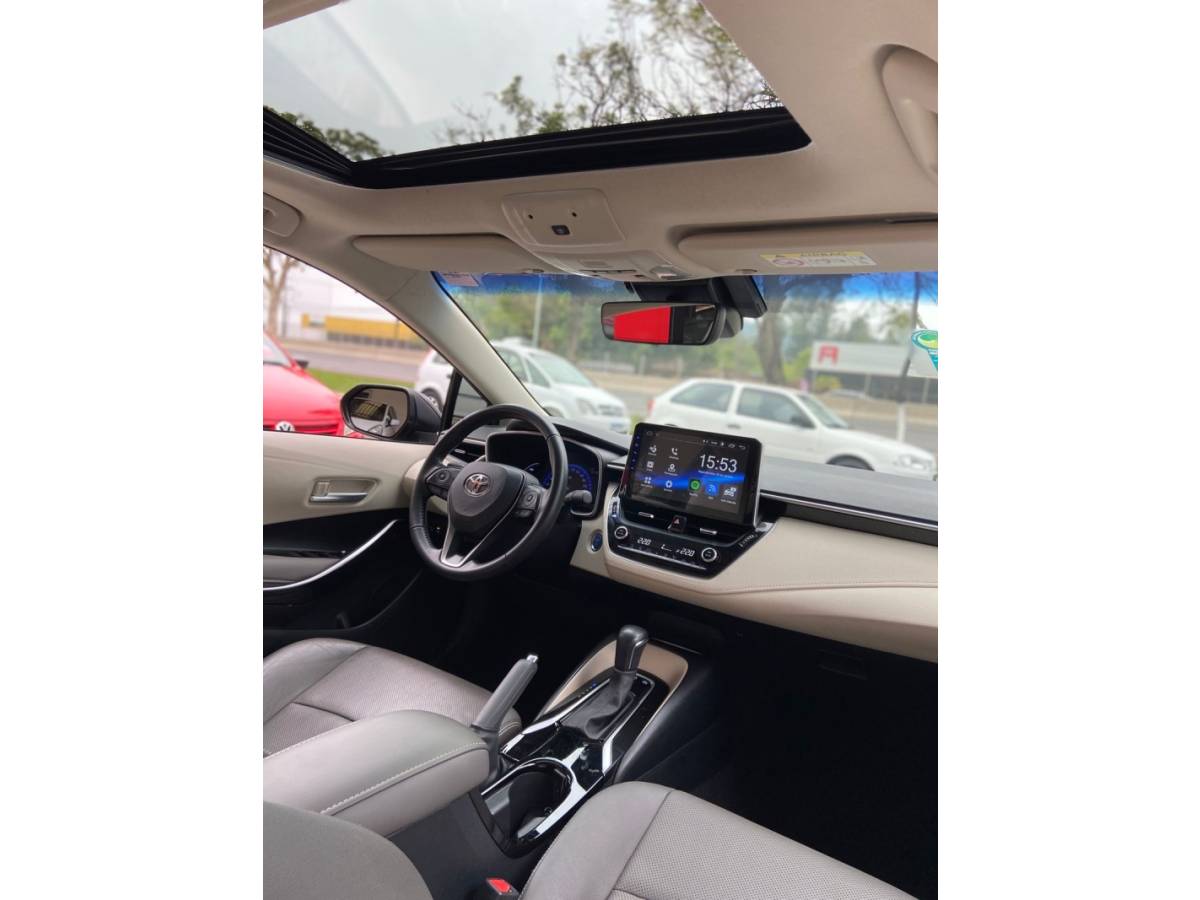 TOYOTA - COROLLA - 2021/2022 - Preta - R$ 144.900,00