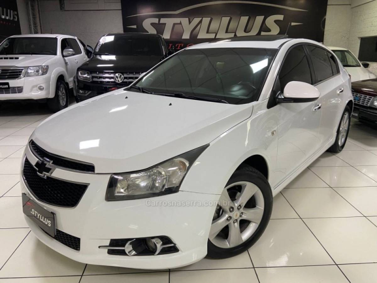 CHEVROLET - CRUZE - 2014/2014 - Branca - R$ 70.900,00