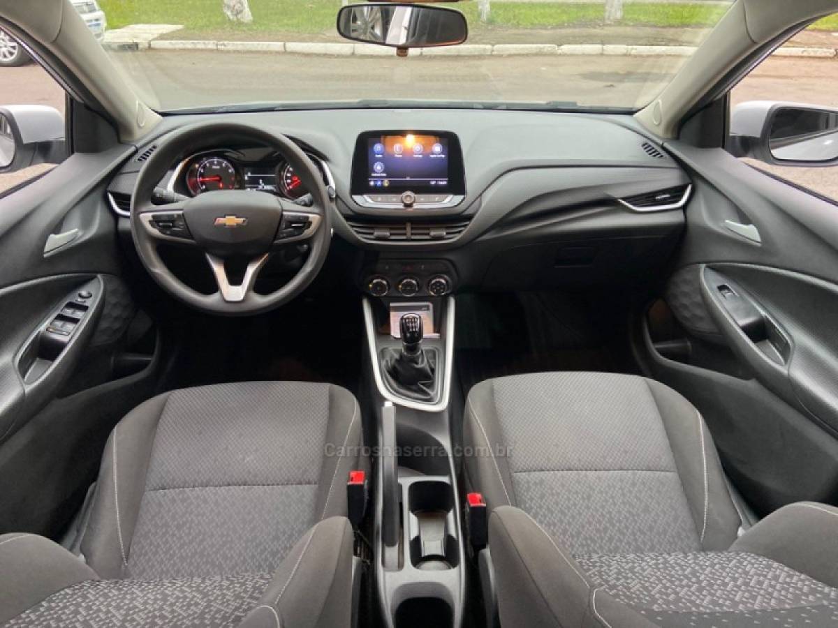 CHEVROLET - ONIX - 2021/2021 - Prata - R$ 64.900,00