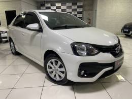 TOYOTA - ETIOS - 2018/2019 - Branca - R$ 69.900,00