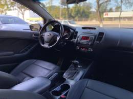KIA MOTORS - CERATO - 2014/2014 - Prata - R$ 66.900,00