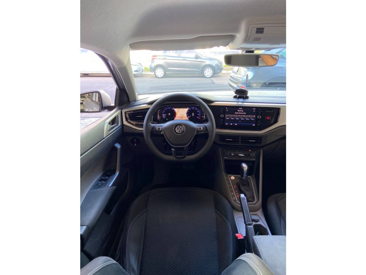 VOLKSWAGEN - POLO - 2018/2018 - Prata - R$ 79.900,00