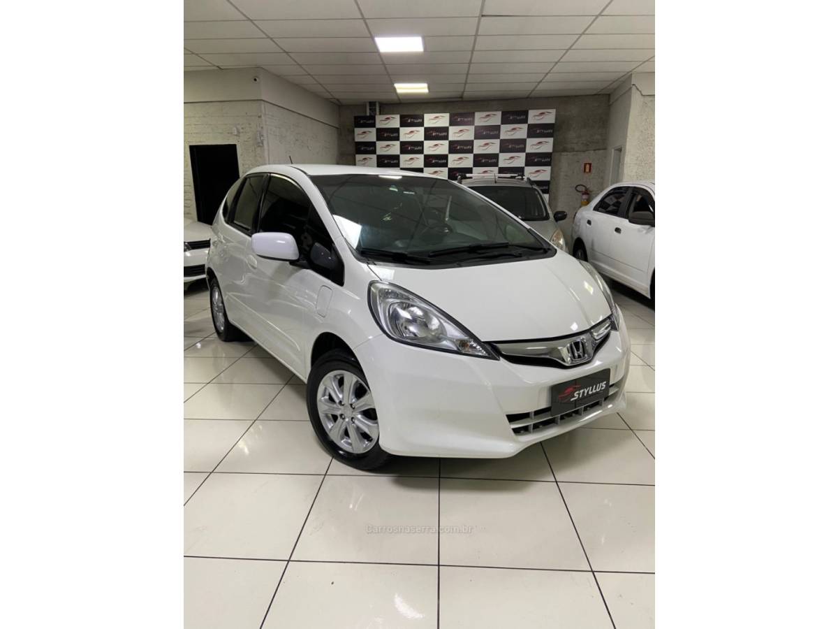 HONDA - FIT - 2013/2014 - Branca - R$ 56.900,00