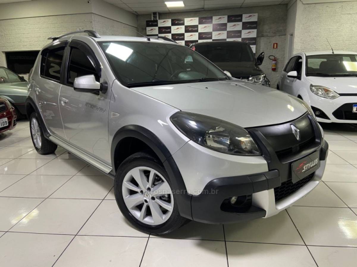 RENAULT - SANDERO - 2012/2012 - Prata - R$ 37.900,00