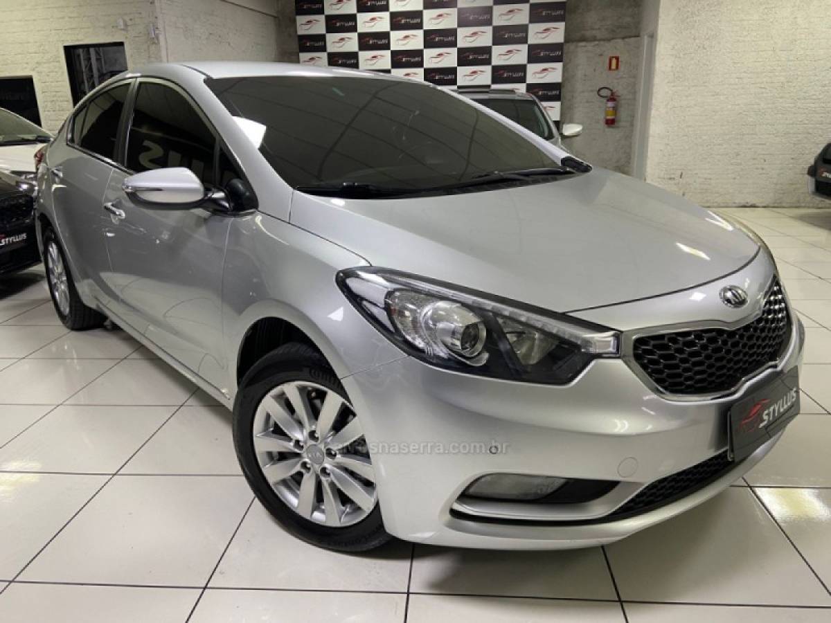 KIA MOTORS - CERATO - 2014/2014 - Prata - R$ 66.900,00