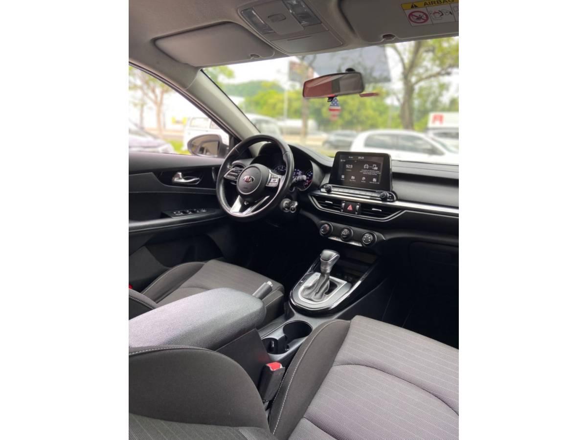 KIA MOTORS - CERATO - 2020/2020 - Branca - Sob Consulta