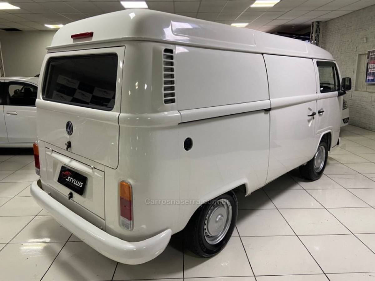 VOLKSWAGEN - KOMBI - 2012/2012 - Branca - R$ 51.900,00