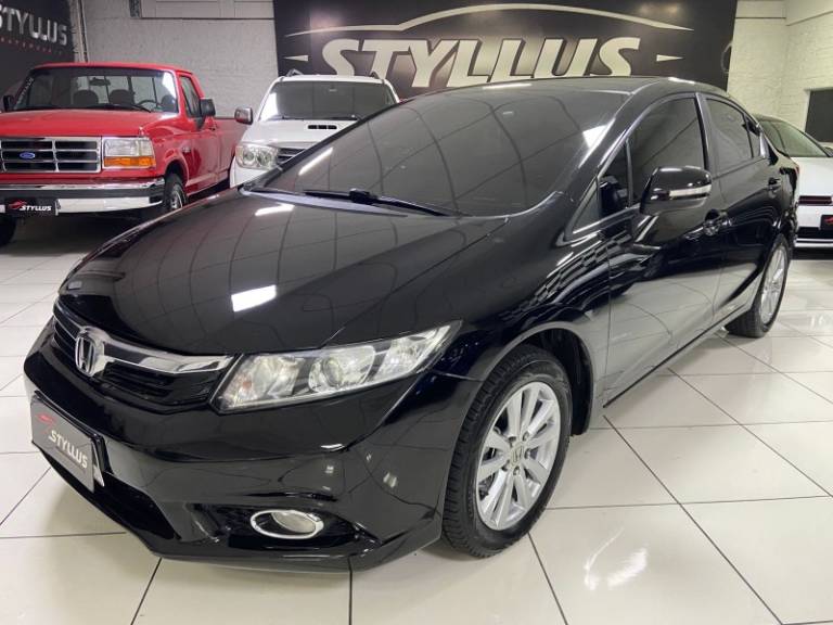 HONDA - CIVIC - 2013/2014 - Preta - R$ 70.900,00