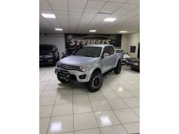 MITSUBISHI - L200 TRITON - 2012/2012 - Prata - R$ 109.900,00