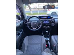 TOYOTA - ETIOS - 2018/2019 - Branca - R$ 69.900,00