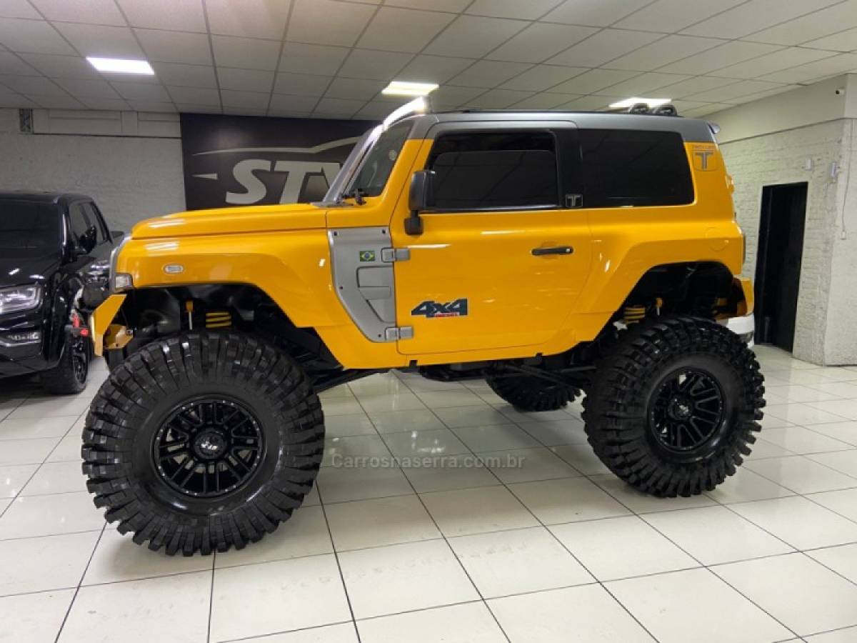 TROLLER - T4 - 2018/2018 - Amarela - R$ 259.900,00